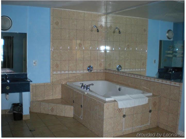 Hotel Whittier, Ca I-605 Стая снимка
