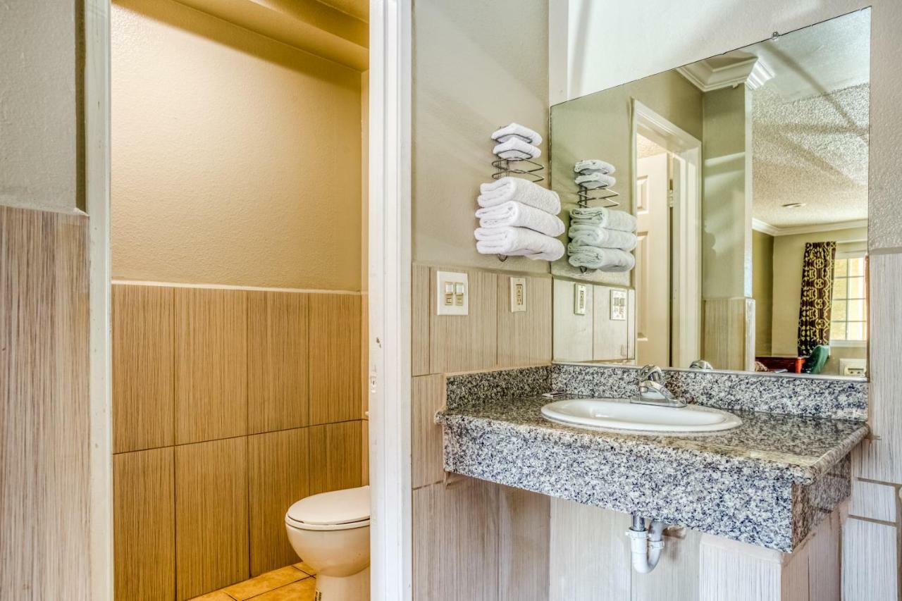 Hotel Whittier, Ca I-605 Екстериор снимка