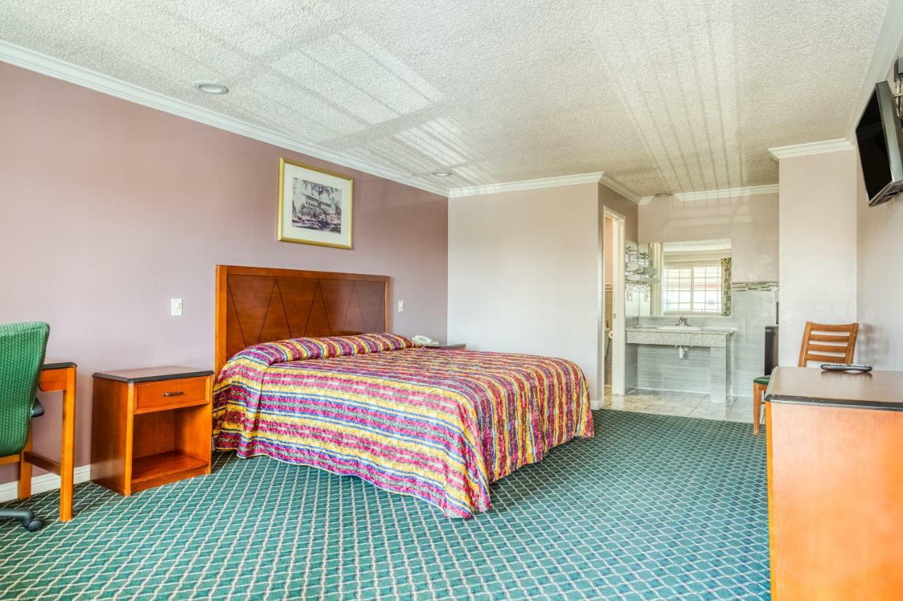 Hotel Whittier, Ca I-605 Екстериор снимка