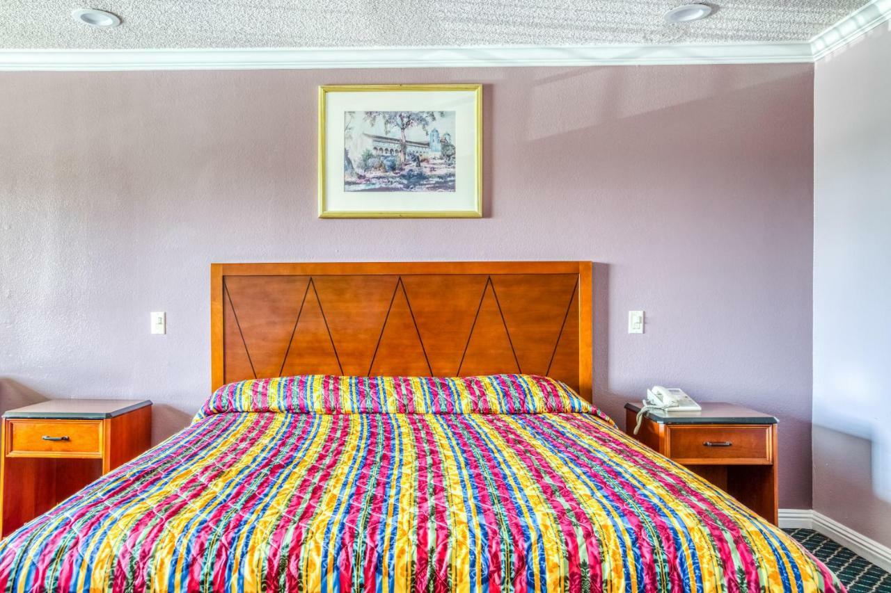 Hotel Whittier, Ca I-605 Екстериор снимка